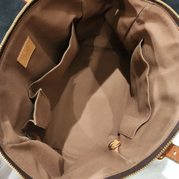 AUTHENTIC LOUIS VUITTON TIVOLI GM 💕🎁 - Picture 4 of 10